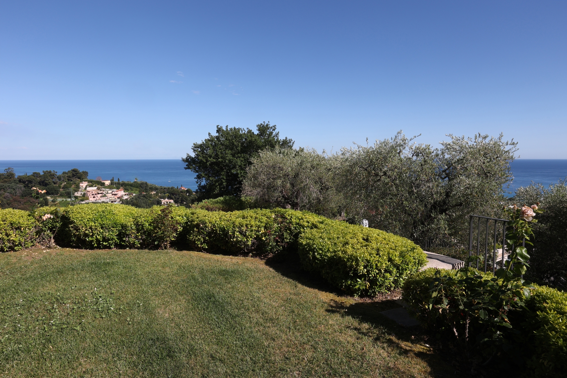 Dotta Villa for sale - VILLA « LE MAS DES OLIVIERS » - Menton - Menton  - img025