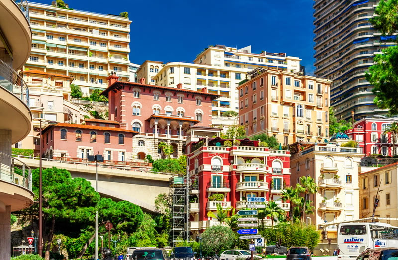 UN APPARTEMENT VUE MER DANS LE QUARTIER DE LA CONDAMINE